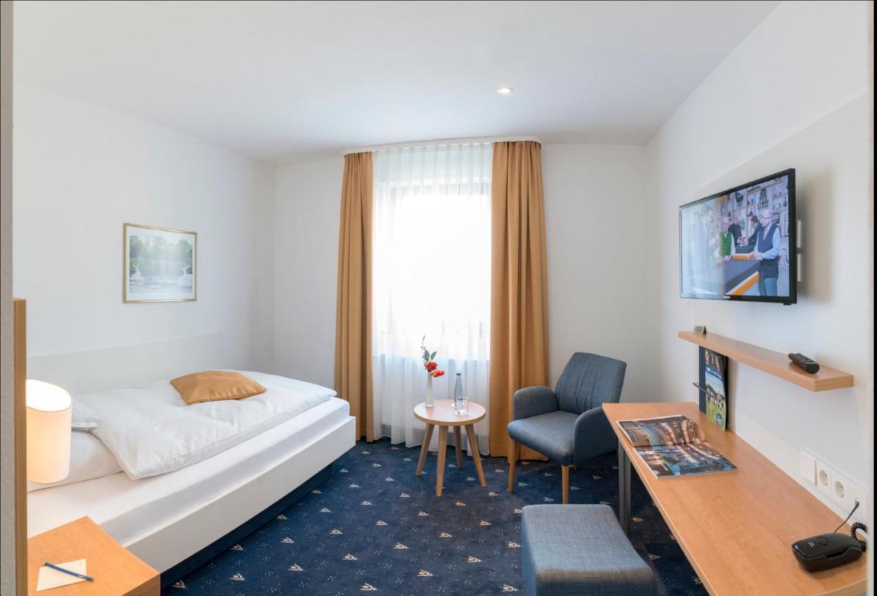Hotel Adler Post Schwetzingen Ngoại thất bức ảnh