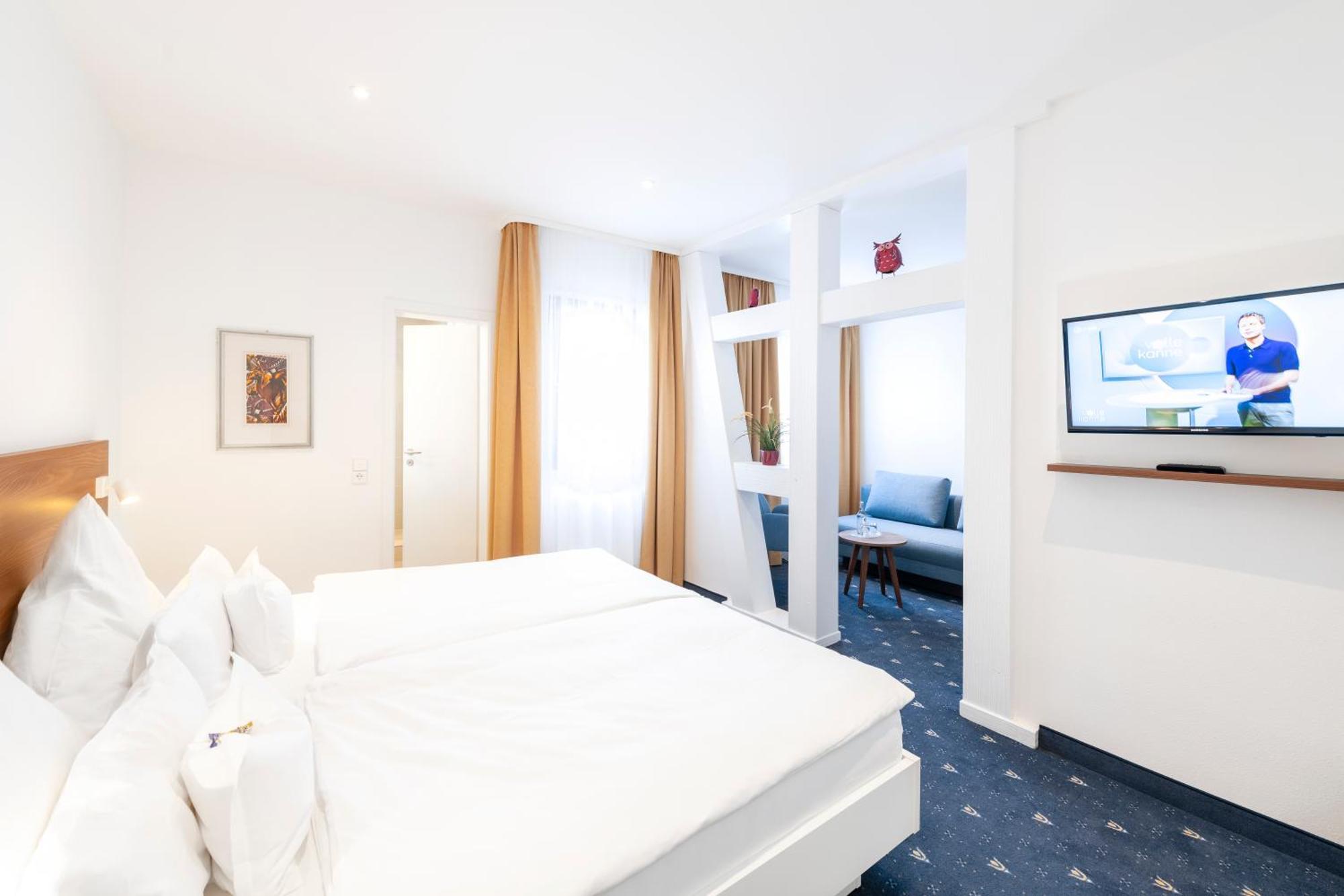 Hotel Adler Post Schwetzingen Ngoại thất bức ảnh