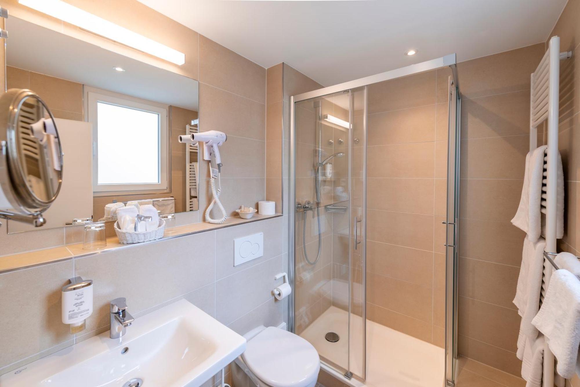 Hotel Adler Post Schwetzingen Ngoại thất bức ảnh