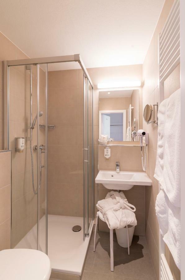 Hotel Adler Post Schwetzingen Ngoại thất bức ảnh